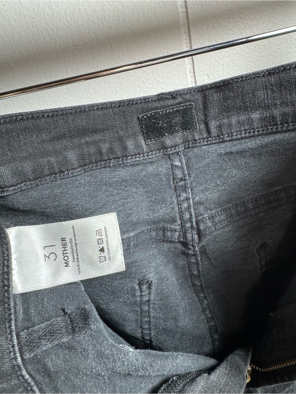 MOTHER Women's Ankle Jeans in Washed Black
